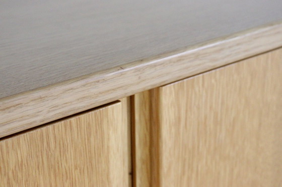 Image 1 of Eiken compact sideboard kast dressoir 'Finne' vintage