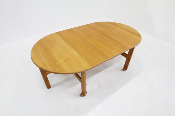 Image 1 of Vintage round extendable dining table made of solid beech wood