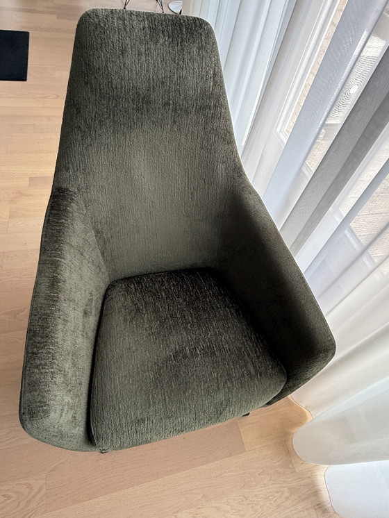 Image 1 of Montis, silla Enzo en tela bouclé/esponjosa verde musgo