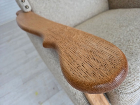 Image 1 of Deense fauteuil met hoge rugleuning uit de jaren 70, bekleed met meubelwol en gemaakt van massief eikenhout.