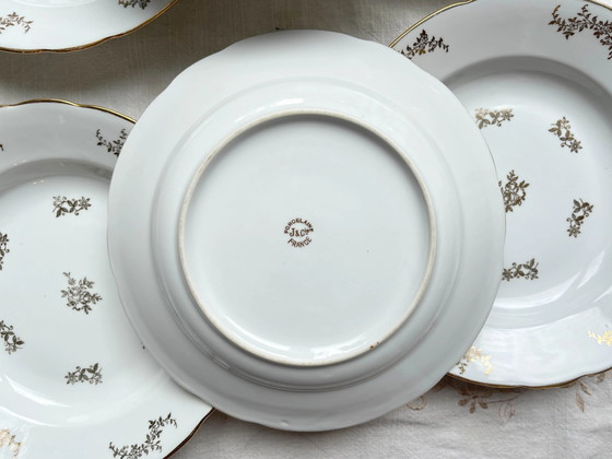 6 Assiettes Creuses en Porcelaine Blanche Dorée J&Ciem France 1950 Motif Floral – Vaisselle (photo 5 of 9)