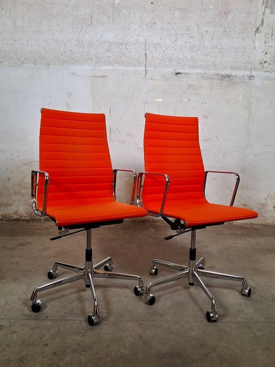 Image 1 of Vitra EA 119 in hautfarbenem Orange auf Rollen