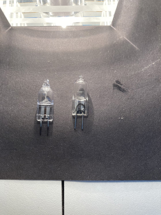 Image 1 of Lámpara de pared halógena moderna en cristal y metal cromado.