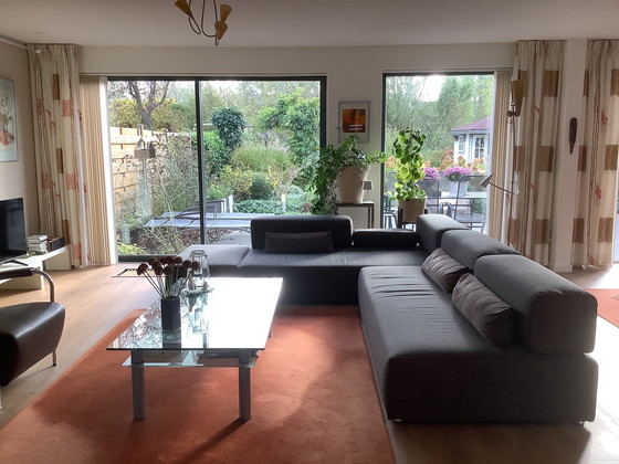 Image 1 of Sleek modular corner sofa Leolux (2x three-seater sofa and 1x footstool)