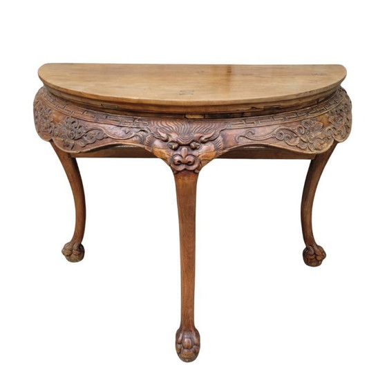 Image 1 of Console demi-lune « Yueyazhuo », bois de Huanghuali, dynastie Qing, vers 1790 – Chine