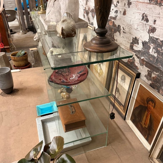 Image 1 of Vitrine à plusieurs niveaux, table d'appoint/vitrine ouverte