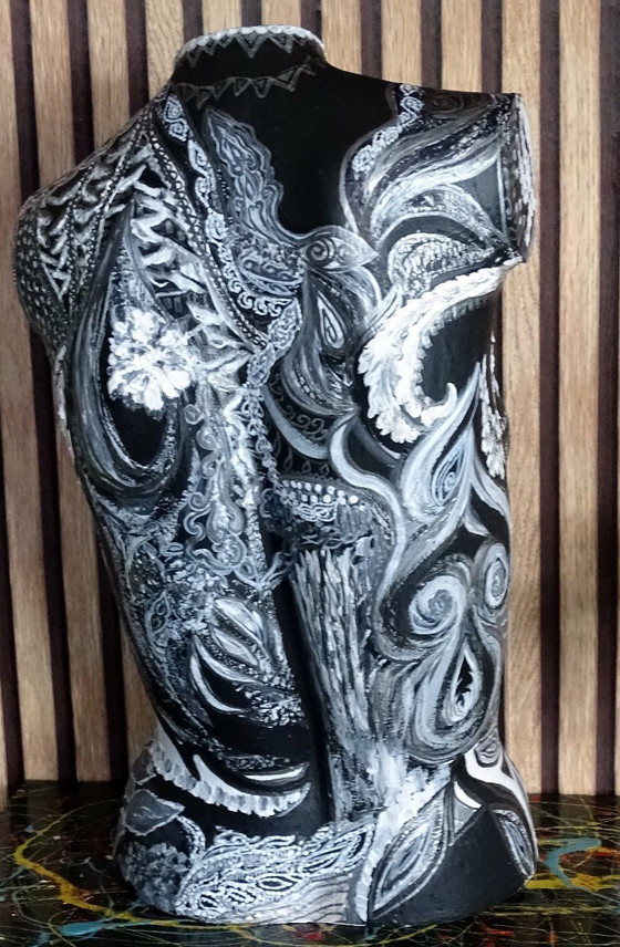 Image 1 of CB. busto di manichino bianco e nero