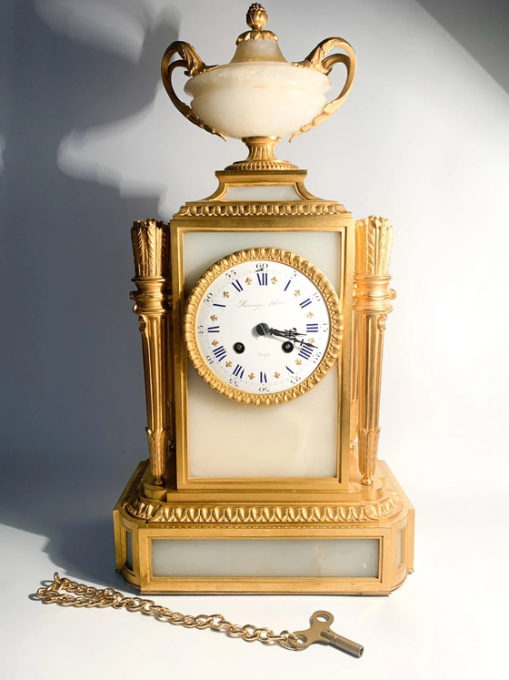 Raingo Frères Louis XVI Style Alabaster and Gilt Bronze Table Clock, 19th Century, Decorative Objects, Gold (photo 9 of 15)