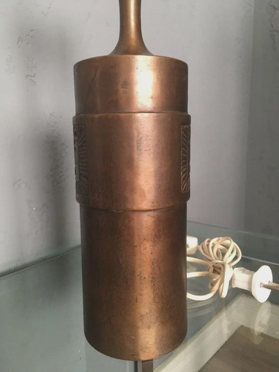 Lampada da tavolo in bronzo Stig Blomberg con decorazione a rilievo, Svezia, anni '60, Lampade da tavolo (foto 2 di 6)