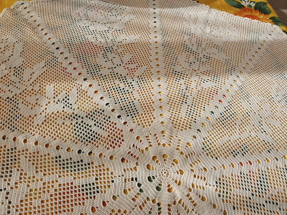 Unique Handmade Round Vintage Crochet Blanket, approx. 100 cm Diameter, Eigene Handarbeit, selbst gefertigt (photo 4 of 10)