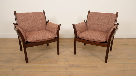 Image 1 of Set of 2 vintage armchairs | Illum Wikkelsø for Silkeborg | Model Genius | Mahogany