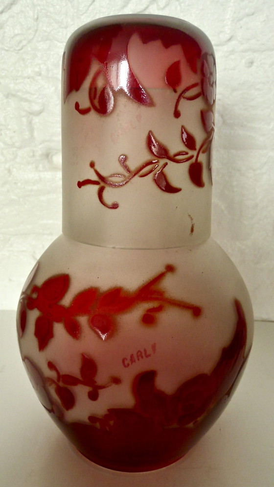 Image 1 of Art Deco Toilettenset - Carly - emailliertes Glas mit rotem Blumendekor - 14-teilig.