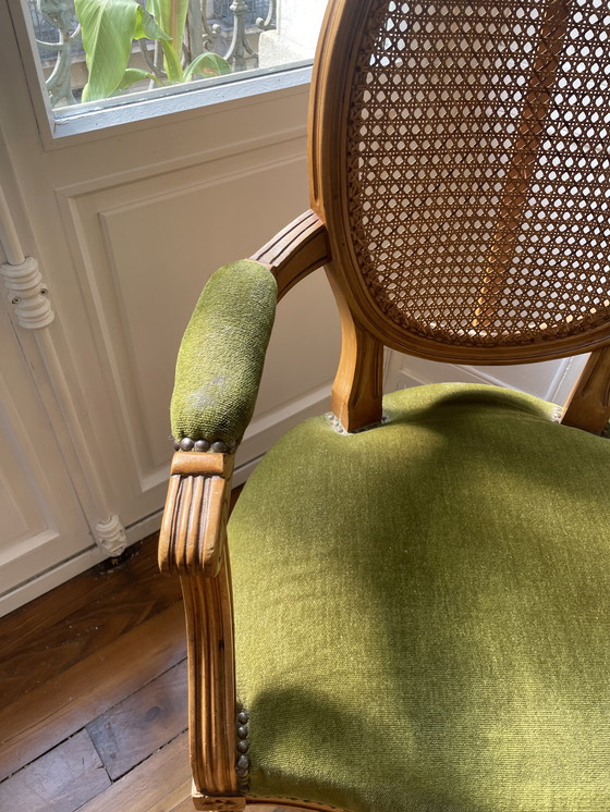 Image 1 of Fauteuil Louis XVI en velours et rotin