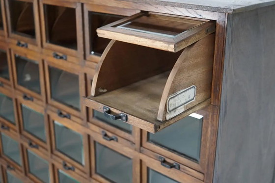 Image 1 of Mobiletto antico tedesco in rovere per merceria, anni '20/'30