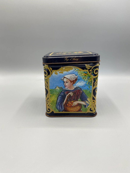 Lithographed tin box, Breton design, Auray Region – decoratieve objecten, Iron
