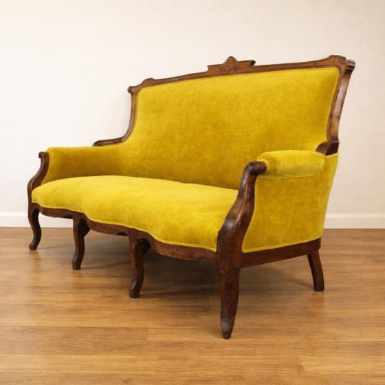 Image 1 of Sofa im Jugendstil aus Walnussholz und senffarbenem Samt