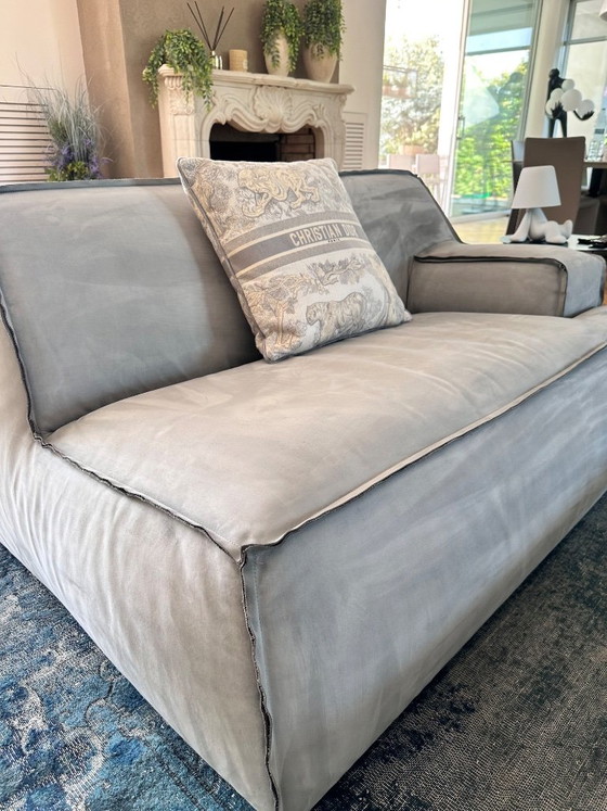 Baxter Damasco Love Seat – Paola Navone – 2 Available – 2 seaters, Leather (photo 2 of 5)
