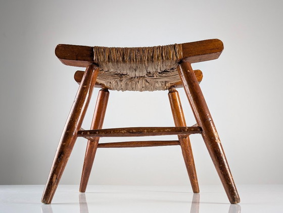 Image 1 of Taburete rústico de madera y junco "Tajo", España, década de 1940.