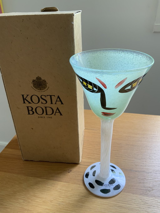 Art Open Minds Kosta Boda wine glass