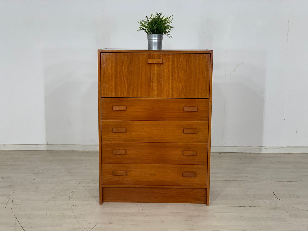 Gustavianische Kommode im Design des antiken Roms, 1959 bei kaufen