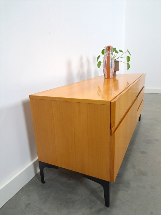 Image 1 of Mobile TV impiallacciato con cassetti e gambe in acciaio nero