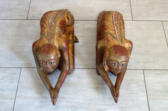 Image 1 of Twee beelden van boeddhistische monniken in gebed, 19e eeuw, Birma