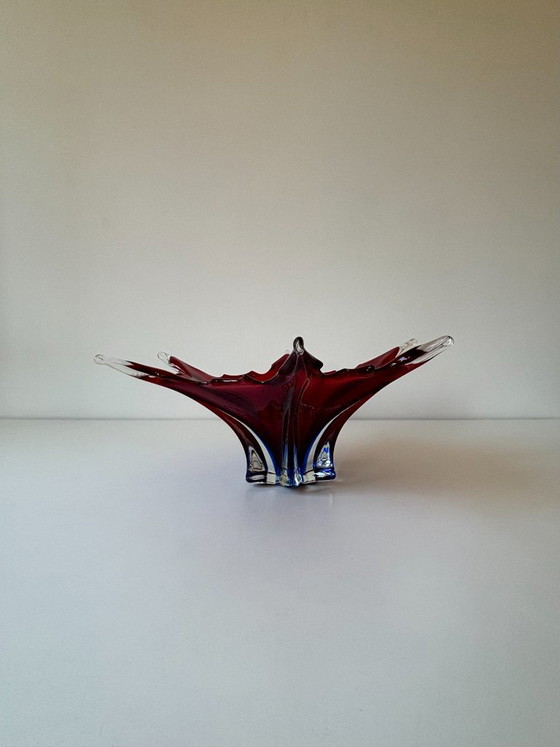 Image 1 of Striking Murano blown glass centerpiece – Ruby red and cobalt blue – Sculptural design