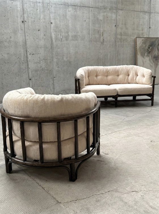 Image 1 of POLTRONA E DIVANO A 2 POSTI IN VELLUTO DI BAMBÙ CREMA, ITALIA ANNI '70