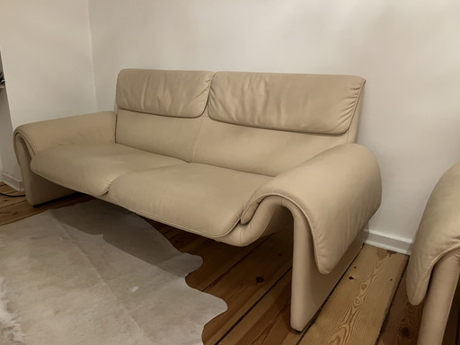 Original De Sede 2011/2 two-and-a-half-seater sofa in Living Écru (cream, beige) Bauhaus Space Age Mid Century