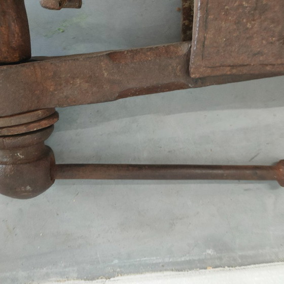 Antique industrial decorative long-tail vice, Decorative Objects, Metal, Brown, Vintage (photo 9 of 12)
