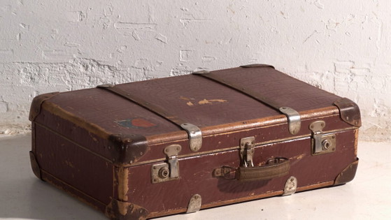 Antique travel suitcase in vulcanised fibre – Czechoslovakia, circa 1930 – Travel bags, Wood, Metal (photo 3 of 39)