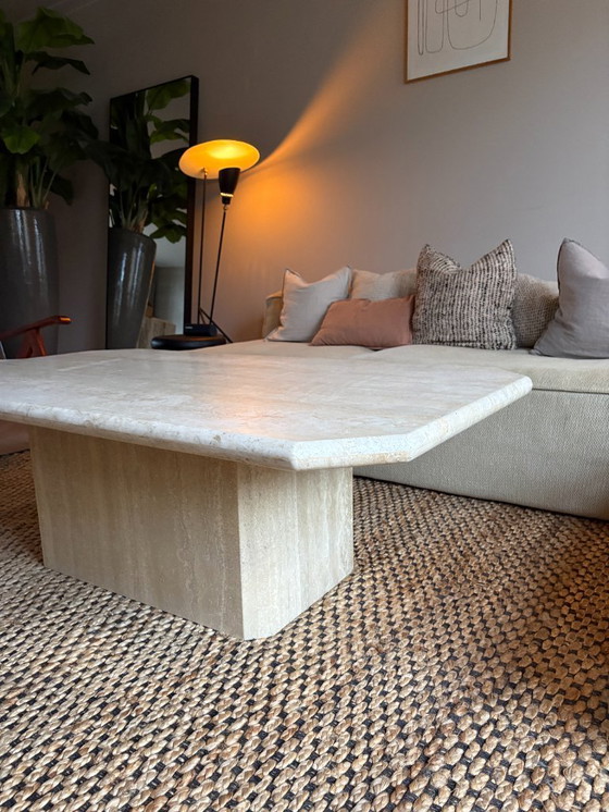 Image 1 of Tavolino da caffè in marmo travertino vintage