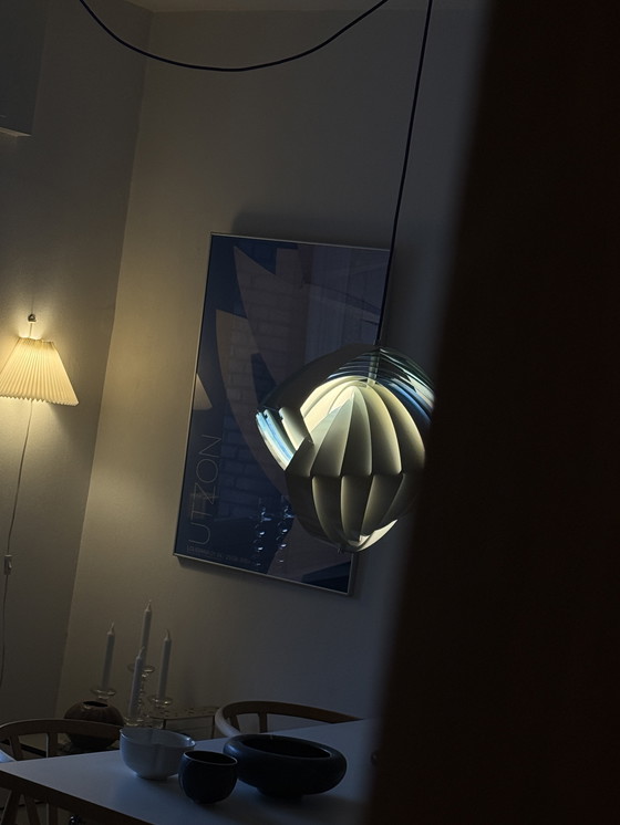Image 1 of Lámpara colgante LYFA de diseño danés Konkylie Design Louis Weisdorf