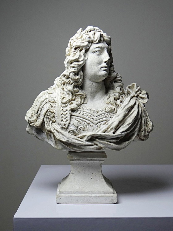Image 1 of Small antique/vintage Louis XIV bust after Gole & Le Brun, white plaster