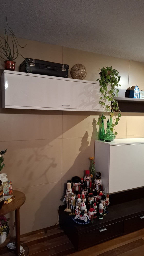 Image 1 of Wall cabinet Carre