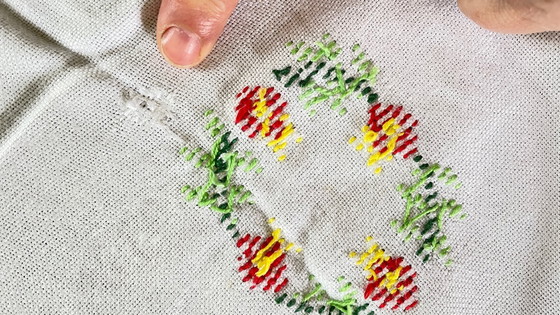 Image 1 of Rectangular embroidered tablecloth + 12 vintage napkins