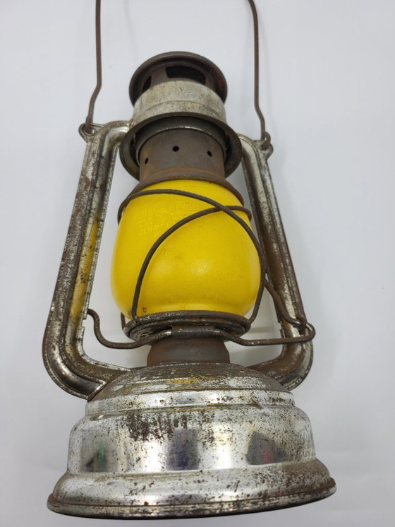 Image 1 of Feuer Hand Baby Special stormlamp, geel glas