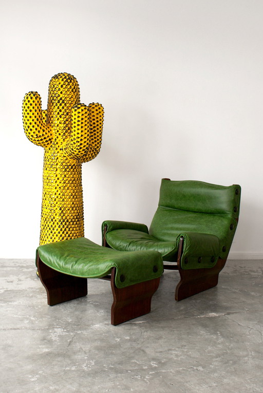 Leather armchair Model Canada by Osvaldo Borsani