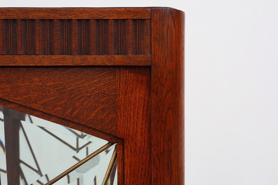 Image 1 of Mobiletto Art Déco francese in rovere con vetro piombato bisellato, ca. 1920