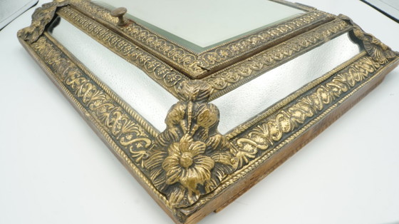 Image 1 of Niederländischer antiker, verzierter Messing-Galeriespiegel, Bürsten, Wandglas, Kupferschrank