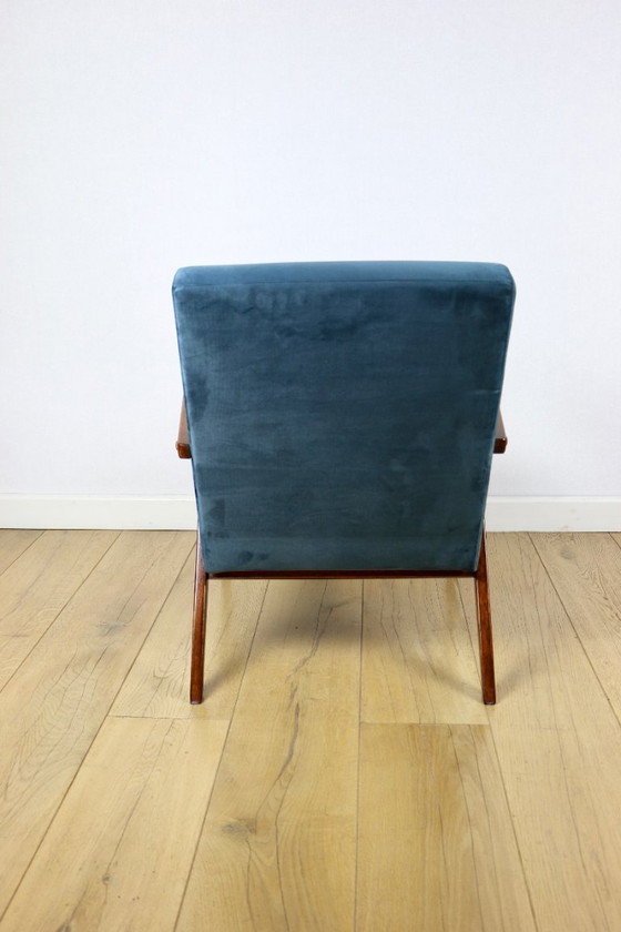 Image 1 of B-310 VAR fauteuil in zeeblauw fluweel. 2 stuks beschikbaar.