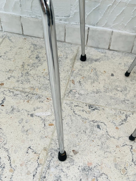 Image 1 of Een paar vintage chromen gele Formica keukenstoelen