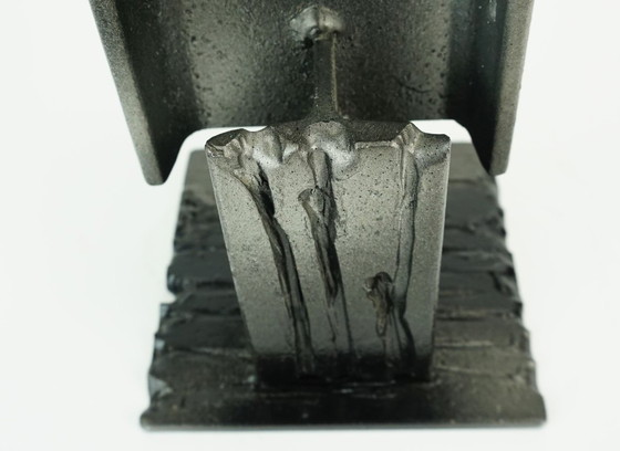 Image 1 of PORTACANDELE in ferro dal design brutalista moderno di metà secolo