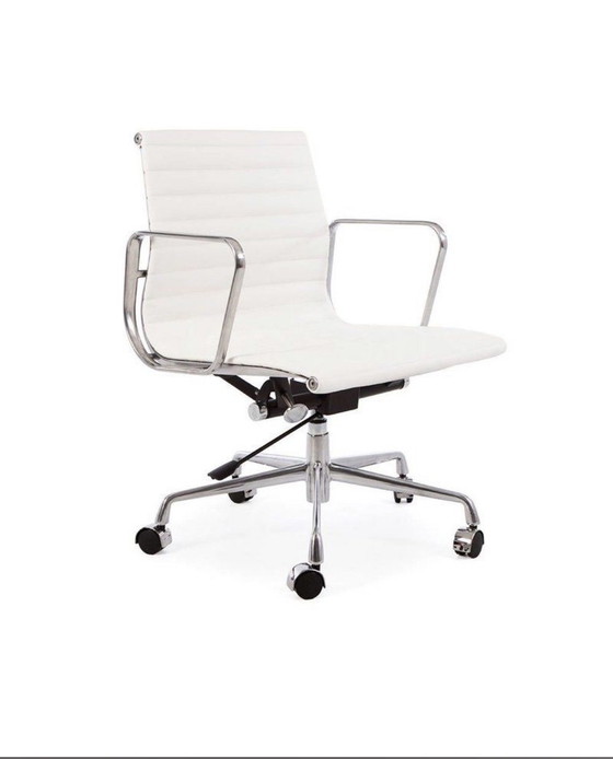 Image 1 of 2x buro stoelen EAMES look 