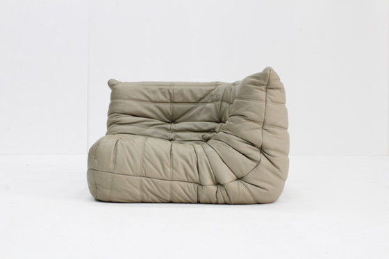 Image 1 of Poltrona angolare vintage Togo in pelle di Michel Ducaroy per Ligne Roset