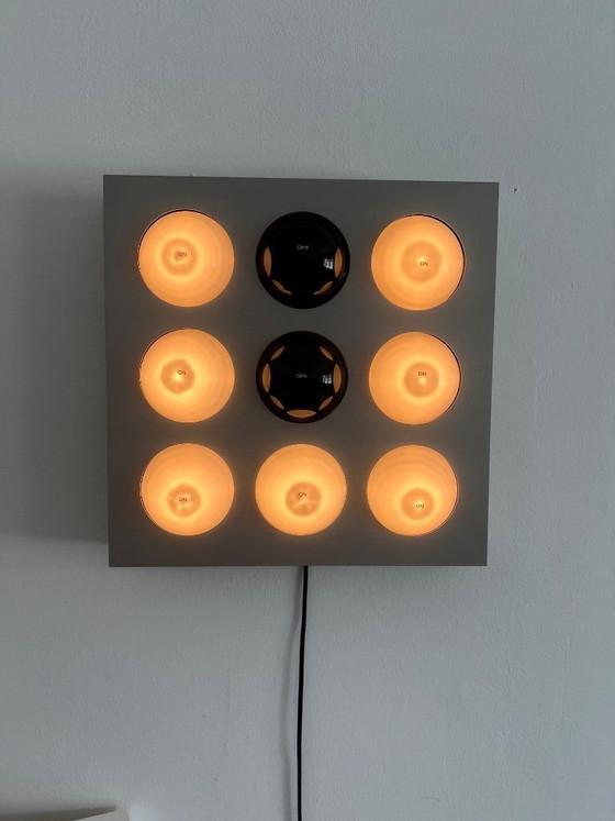 Image 1 of Paul Talman „Fifty Fifty“ AAN/UIT wandlamp voor Interaktives Licht Köln, 1965 Design