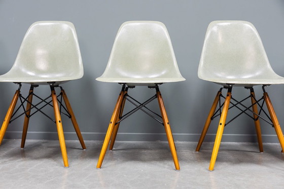 Image 1 of Eames DSW Seafoam Fiberglass stoelen, 6 stuks