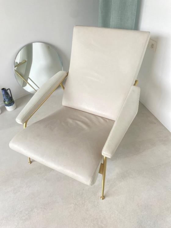 Image 1 of Molteni&C D.153.1 Leather Armchair by Gio Ponti