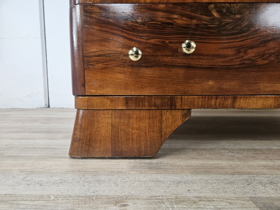Image 1 of Art Decò chest of drawers in walnut and brass