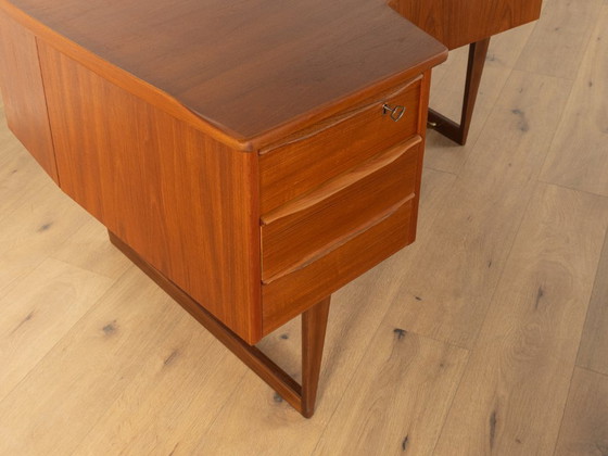 Image 1 of Boomerang-bureau, Peter Løvig Nielsen